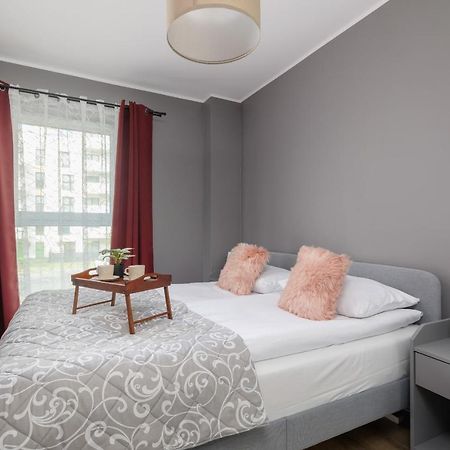 Comfy Apartment Pachonskiego With Parking In Krakow By Noclegi Renters Eksteriør billede
