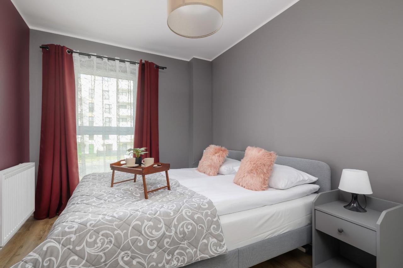 Comfy Apartment Pachonskiego With Parking In Krakow By Noclegi Renters Eksteriør billede