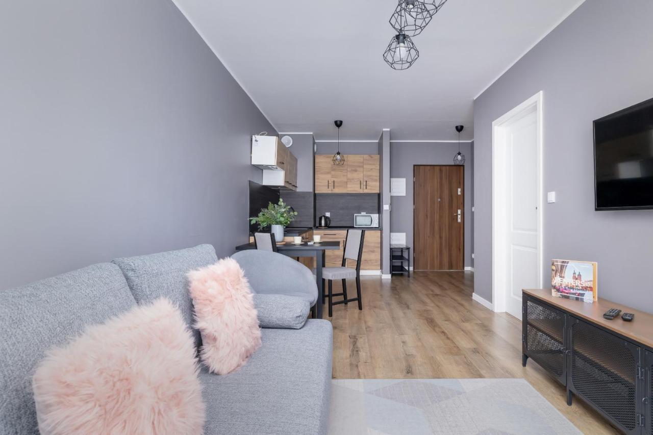 Comfy Apartment Pachonskiego With Parking In Krakow By Noclegi Renters Eksteriør billede