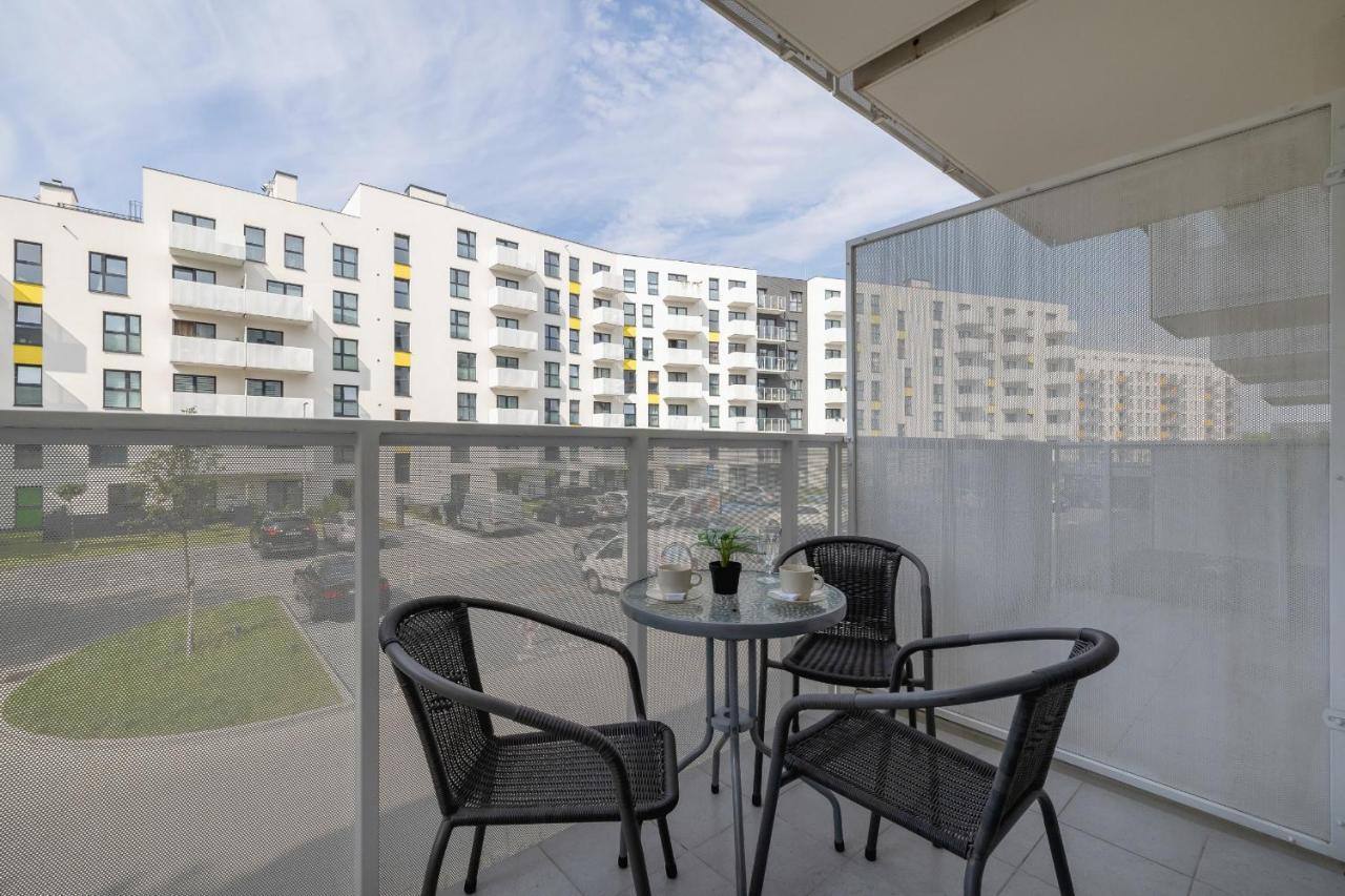 Comfy Apartment Pachonskiego With Parking In Krakow By Noclegi Renters Eksteriør billede